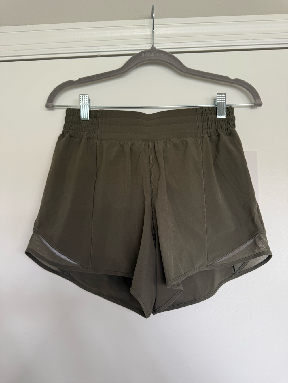 NWT Lululemon Hotty Hot HR Shorts